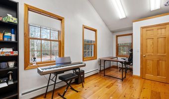 35 Merry Hill Rd, Barrington, NH 03825