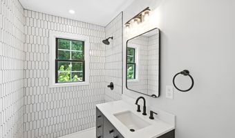 11 Budd Dr, Bethel, CT 06801