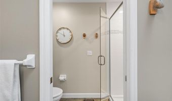 35 Ridgeview Circle Ct, Ballwin, MO 63021