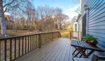109 Old Post Rd, Clinton, CT 06413