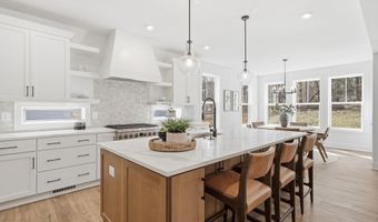 5413 WOODWAY Dr, Alexandria, VA 22310