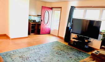 922 S Oak Ave, Aurora, MO 65605
