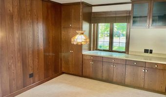 810 3rd St NW, Austin, MN 55912