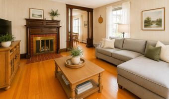 744 Hammond St, Bangor, ME 04401