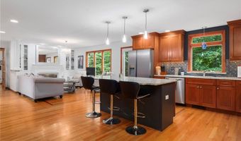 165 Lynn Cir, East Greenwich, RI 02818