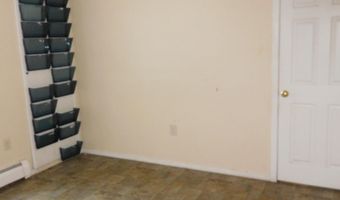 560 Broad St, Auburn, ME 04210