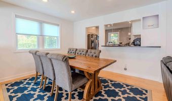 942 N MCKINLEY Rd, Arlington, VA 22205