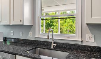 4209 HAWKINS Ln, Barboursville, VA 22923