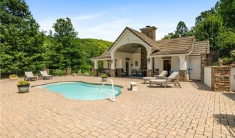 948 Little Coal River Rd, Alum Creek, WV 25003