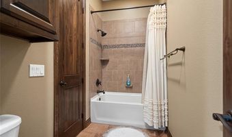 579 Chateau Bnd, Ardmore, OK 73401