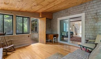 105 Newell Dr, Cumberland, RI 02864