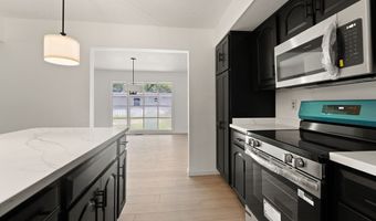 57 Hopson St, Auxier, KY 41602