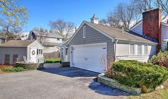 25 Belton Dr, Barrington, RI 02806
