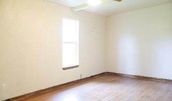 513 Holly St, Angleton, TX 77515