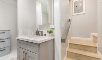 1508 Kewalo St 101B, Honolulu, HI 96822