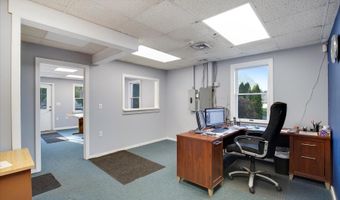 7 Colonel Dr, Bourne, MA 02532