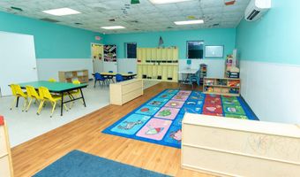 890 Vee St, Biloxi, MS 39532
