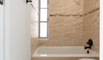 2509 Ala Wai Blvd 301, Honolulu, HI 96815