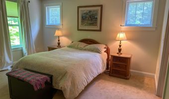 2 Parker Farm Ln, Amherst, NH 03031