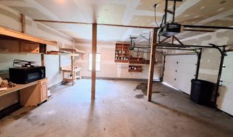 20 Brandywine Cir, Auburn, ME 04210