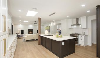4367 Summit Dr, La Mesa, CA 91941
