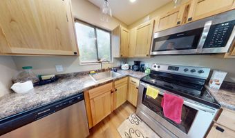5 Lakeview Dr, Barboursville, WV 25504