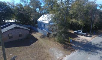216 15th St, Apalachicola, FL 32320