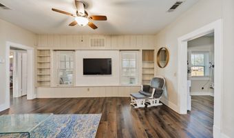 517 W Lamar St, Alvord, TX 76225