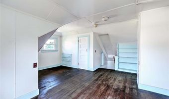 20 Stratford Rd, Cranston, RI 02905