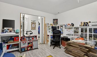 10535 SW CRESTWOOD Dr, Beaverton, OR 97008