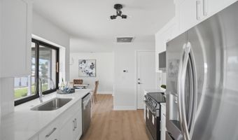 604 KINGSTON Ct, Apollo Beach, FL 33572
