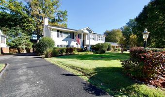 7052 WARDELL St, Annandale, VA 22003