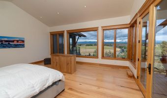 20440 Swalley Rd, Bend, OR 97703