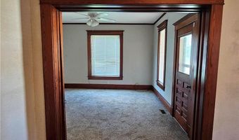 1136 Kearney St, Atchison, KS 66002