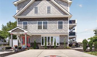 318 Farmington Ave, Cranston, RI 02920