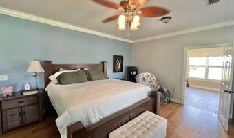 2259 E Laurel St, Atmore, AL 36502