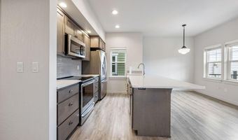 166 Mountain View Dr, Ashland, OR 97520