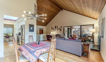 2 Haverhill Ct, Ann Arbor, MI 48105