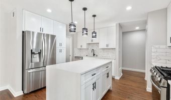 100 Little Ridge Rd, Berkeley Lake, GA 30096