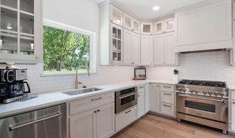 56090 E 271 Rd Unit B, Monkey Island, OK 74331