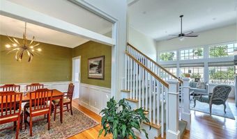 49 Walley St, Bristol, RI 02809