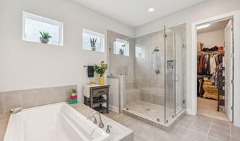 102 PHOEBE Ct, Lake Frederick, VA 22630