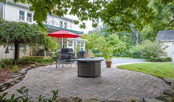 461 Circle Dr, Abingdon, VA 24210