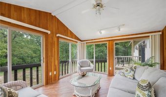 633 Chestnut Hill Rd, Glocester, RI 02814