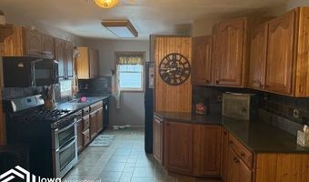 403 S Sample St, Algona, IA 50511