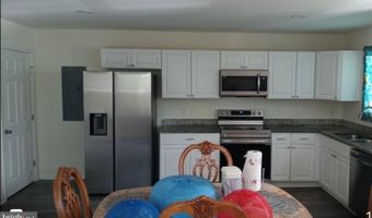 708 WILLOW St, Ellendale, DE 19941