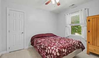 500 Pinewood Dr, Apex, NC 27502