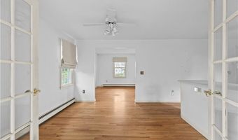 103 Gosset's Turn Dr, Middletown, RI 02842