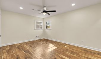 8730 EWING Dr, Bethesda, MD 20817