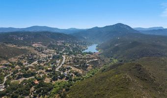 2882 Conestoga Cir, Alpine, CA 91901